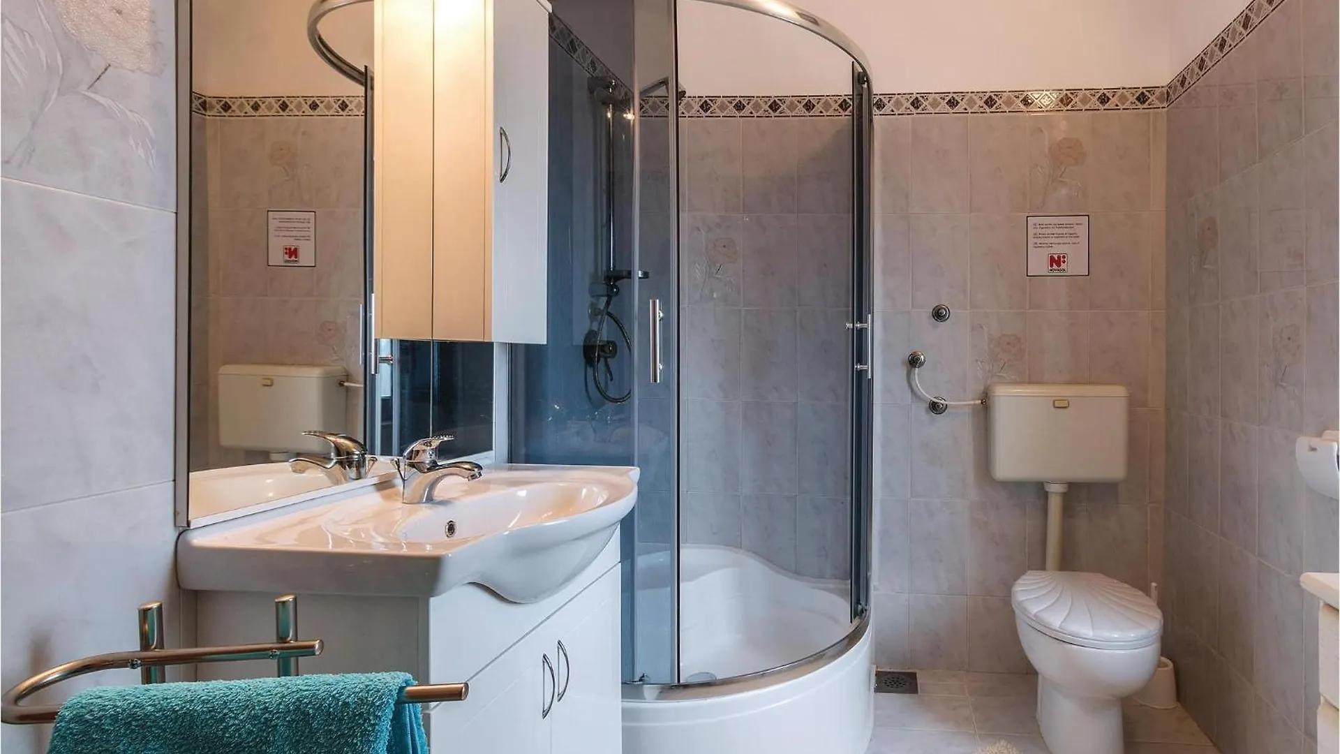 Nice Home In Pula With Kitchen Vakantiehuis