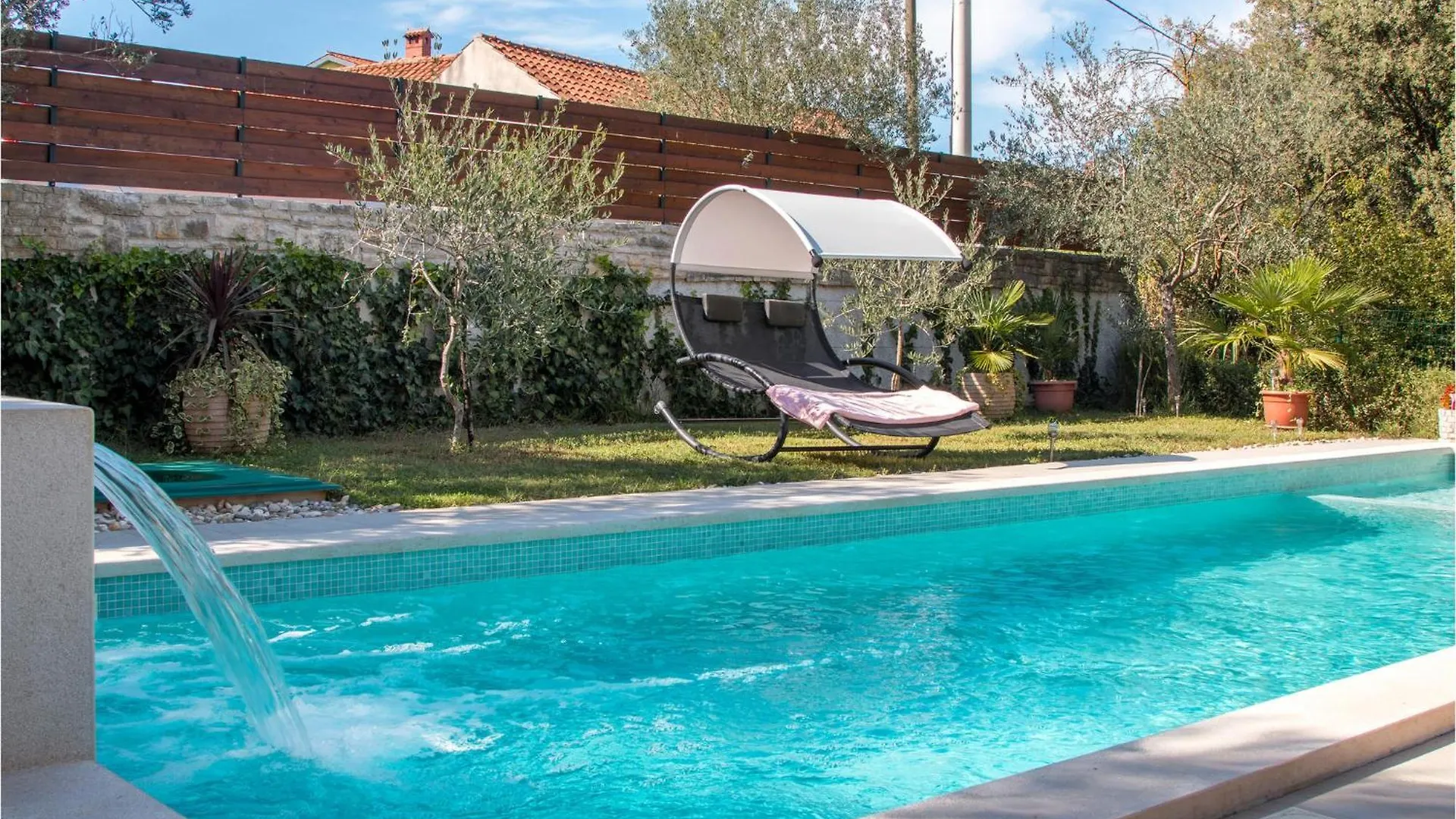 Nice Home In Pula With Kitchen